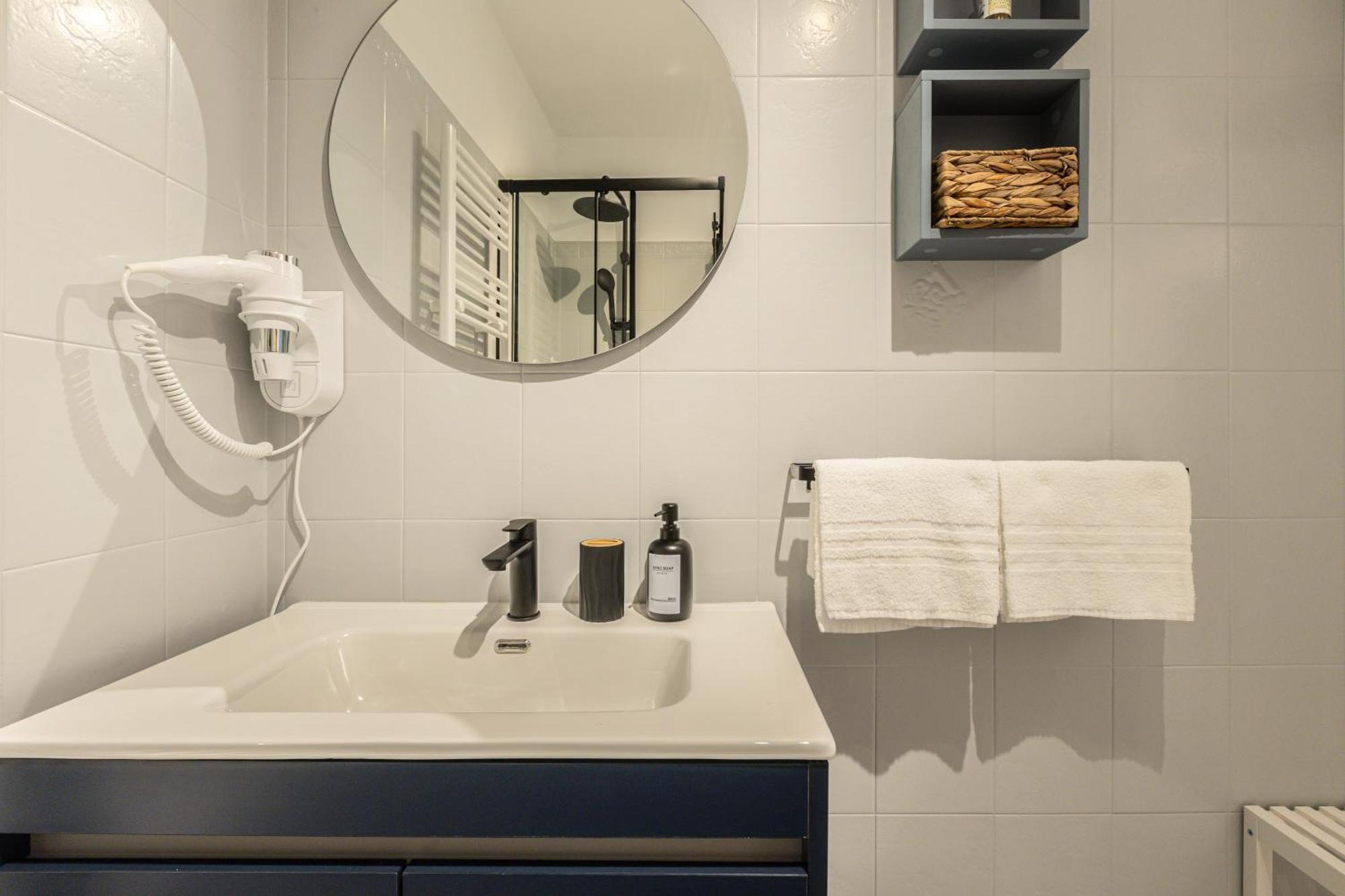 Apartment Piazza Unita D'italia - Jr Con Ac - Wi Fi - Park Convenzionato